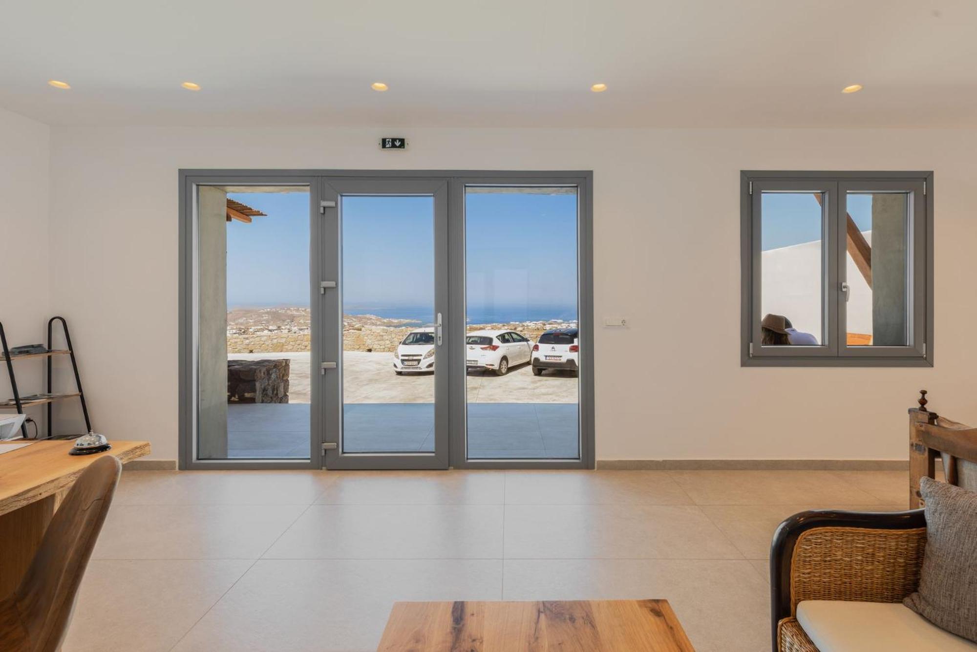 Sunset Hill Suites Mykonos Town Bagian luar foto