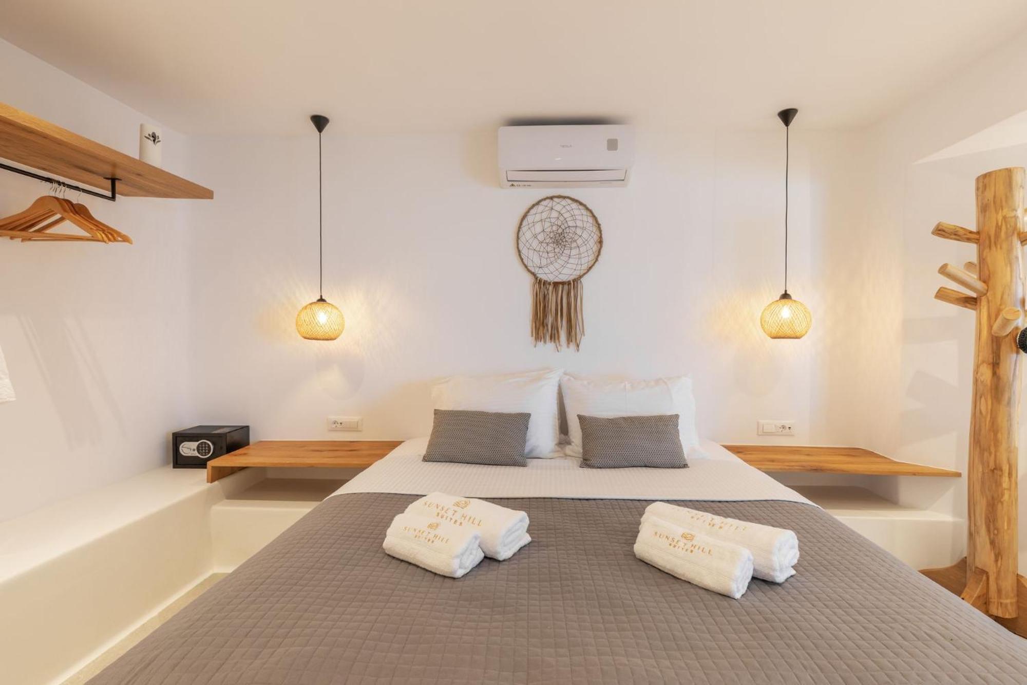 Sunset Hill Suites Mykonos Town Bagian luar foto