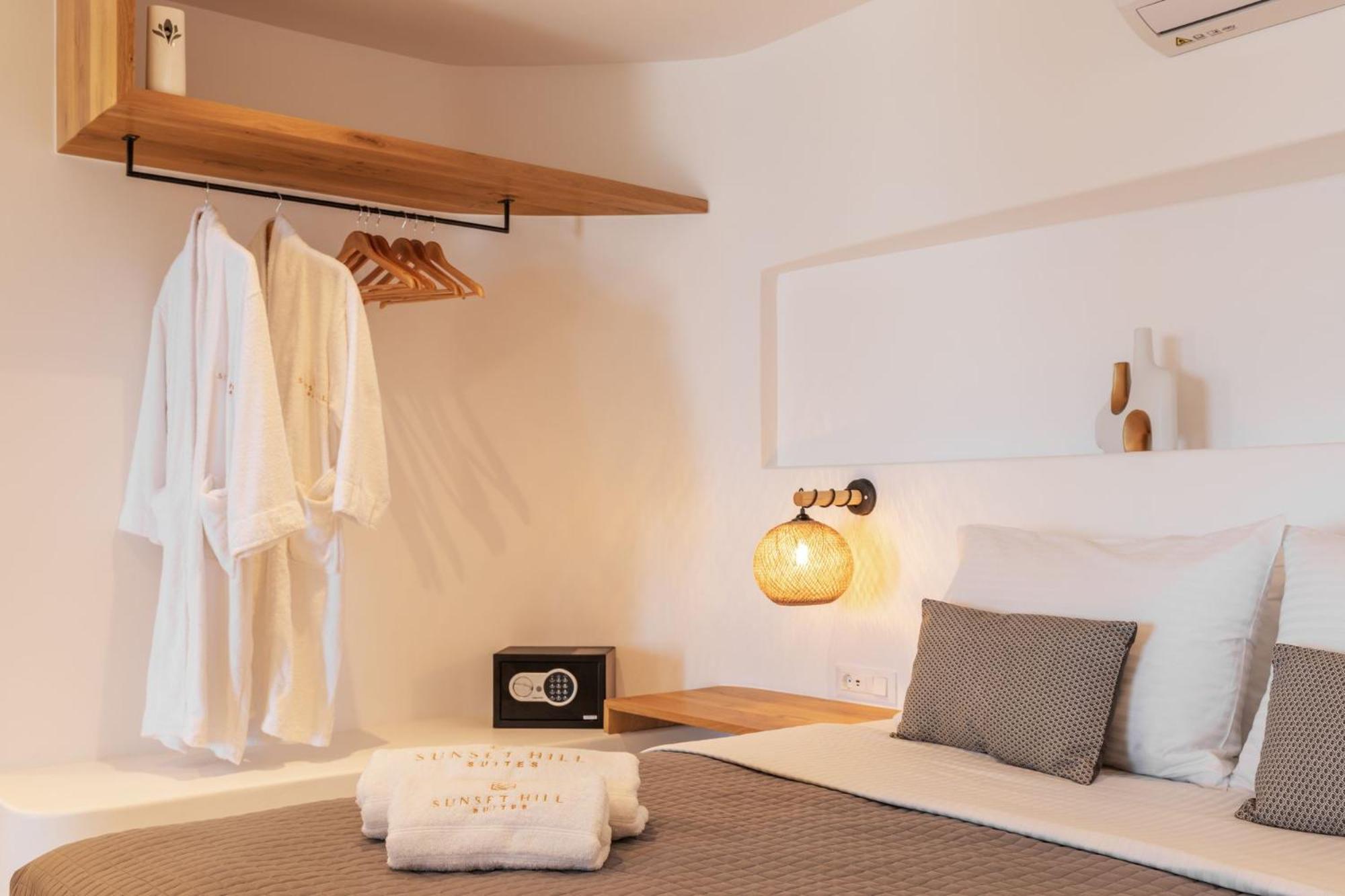 Sunset Hill Suites Mykonos Town Bagian luar foto