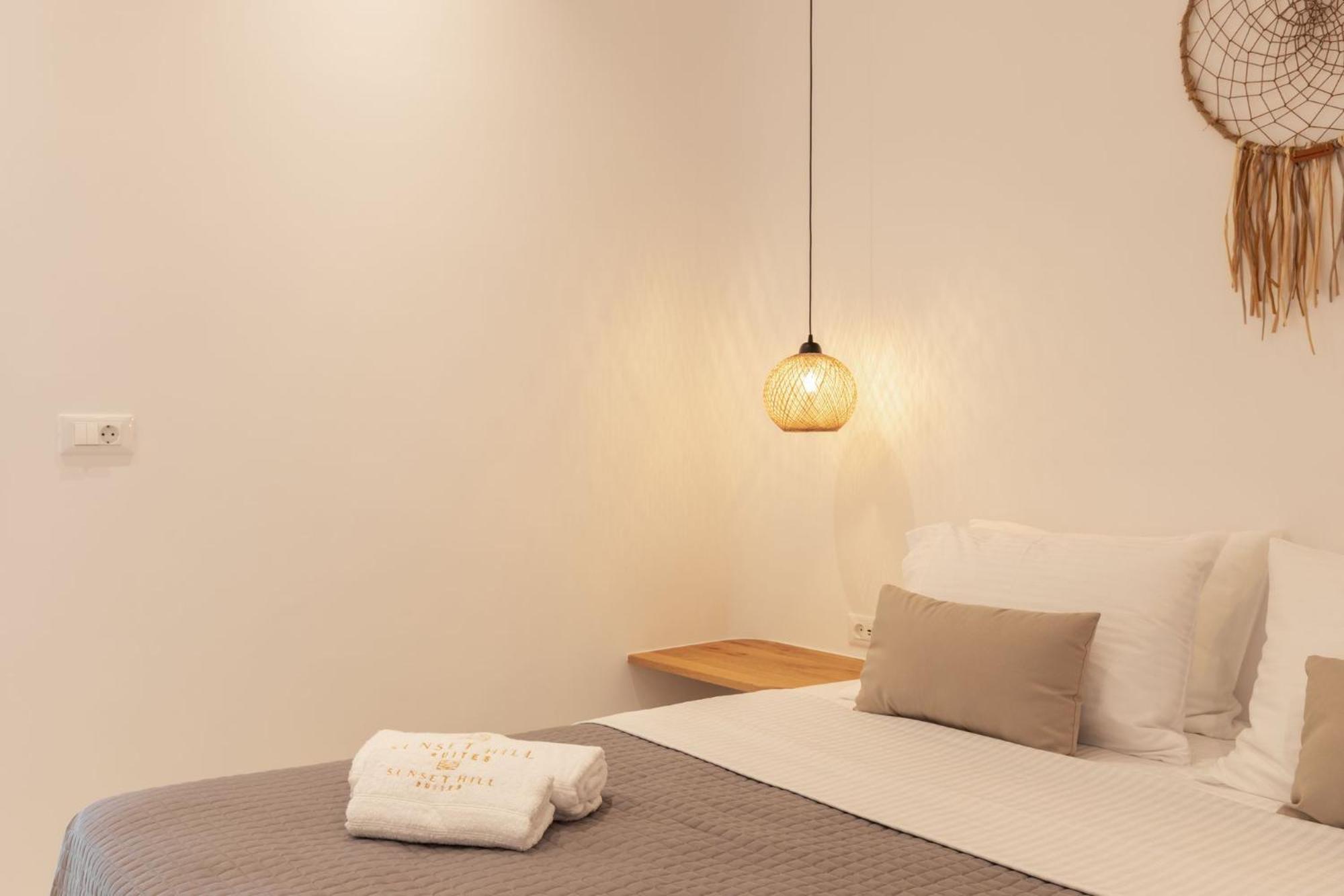 Sunset Hill Suites Mykonos Town Bagian luar foto